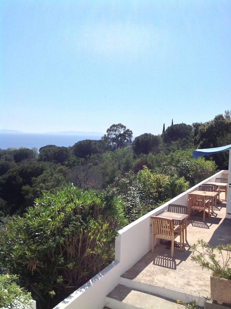 Hotel Azur 3*