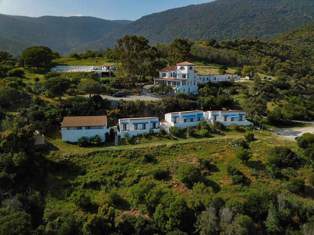 Azur Hotel 3*