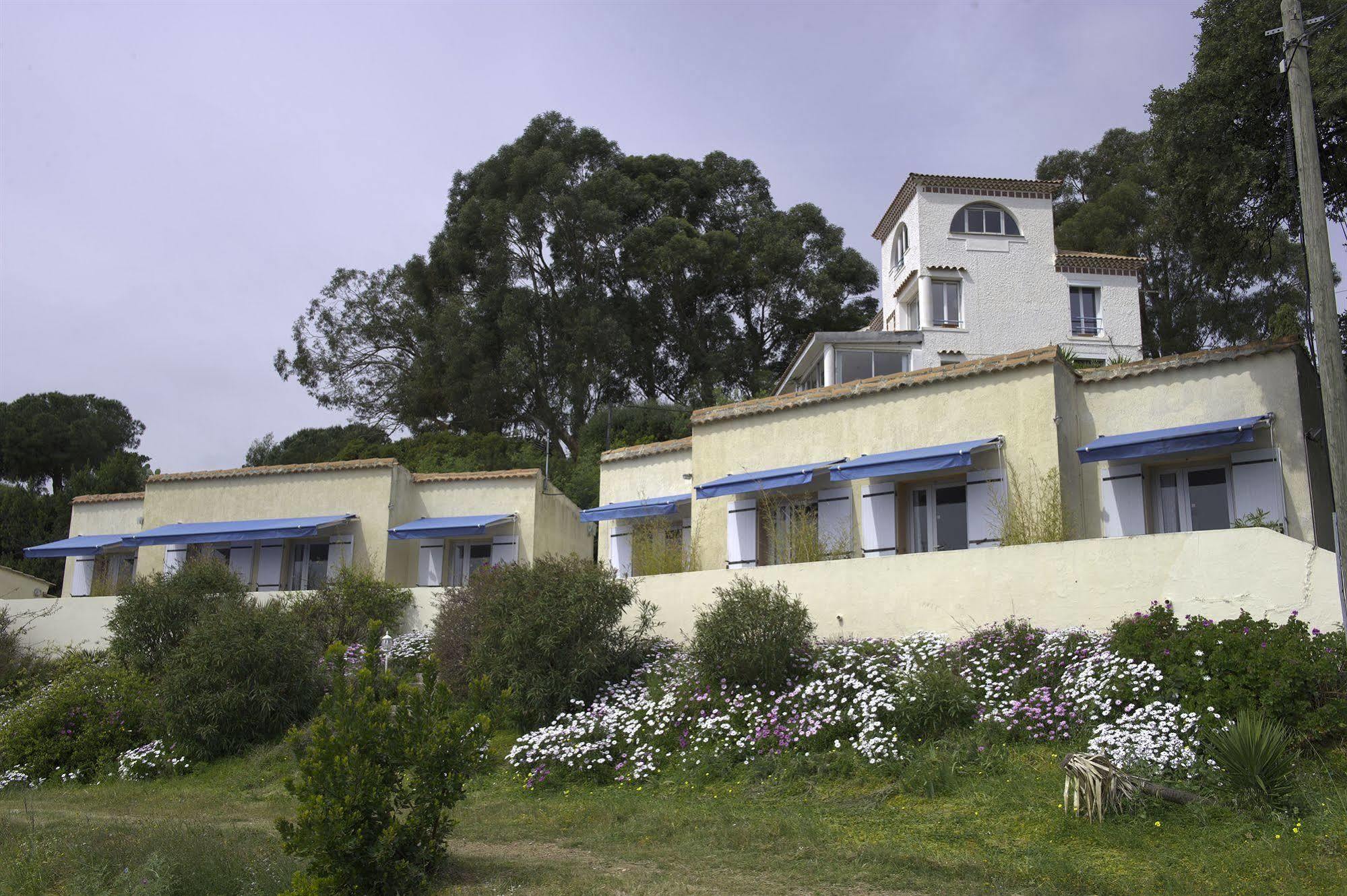 Azur Hotel